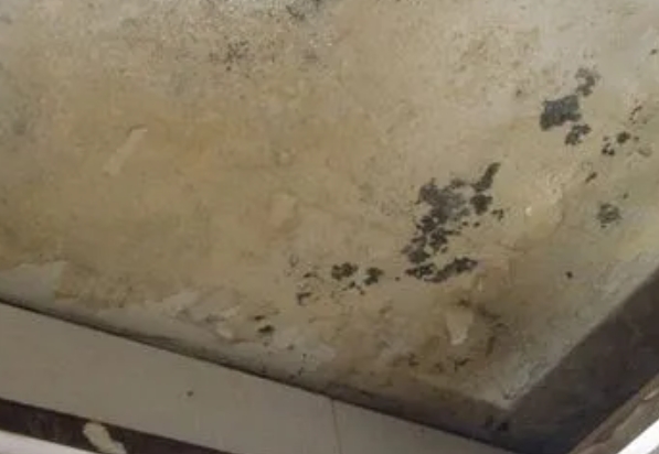 黄梅阳台漏水维修公司分享下黄梅卫生间渗水维修需要注意哪些问题。